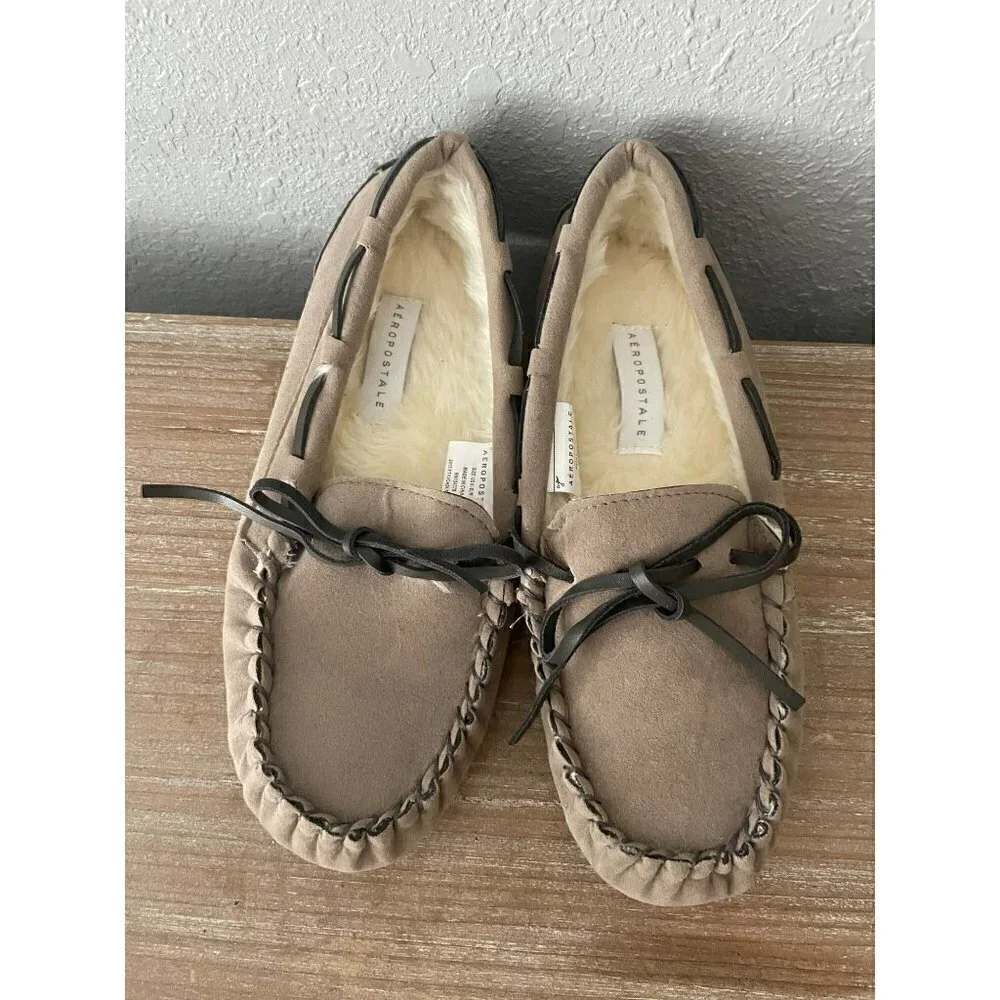 NWOT AEROPOSTALE KIDS HOME SLIPPER FAUX FUR INSIDE SIZE 6